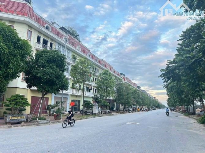 chủ gửi bán 5 căn liền kề khu đô thị Phú Lương gần Văn Phú, Hà Đông. Giá từ 15 tỷ - 1