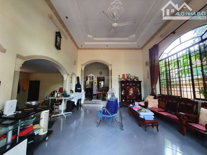 BÁN NHÀ SÂN VƯỜN DIỆN TÍCH LỚN_PHAN CHU TRINH_VŨNG TÀU_CÁCH BIỂN 600M_PHÙ HỢP NGHỈ DƯỠNG - 1