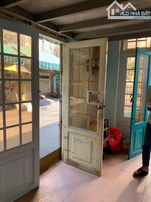 Cho thuê nhà 2 MT Điện Biên Phủ P25 BìnhThạnh 42m2,trệt 1lầu suốt,10tr - 1