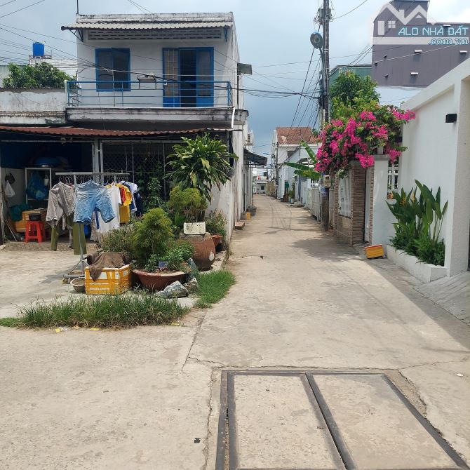 Bán gấp căn nhà kèm 4P trọ ở gần KCN Tây Bắc , Củ Chi 180m2 SHR giá 990 triệu - 1