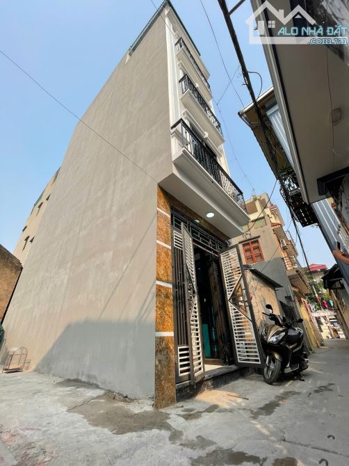 Duy nhất nhà phố Xốm xây độc lập mặt ngõ thông 33m2x5 tầng/ 30m ra đường ô tô, giá 4.8 tỷ - 1