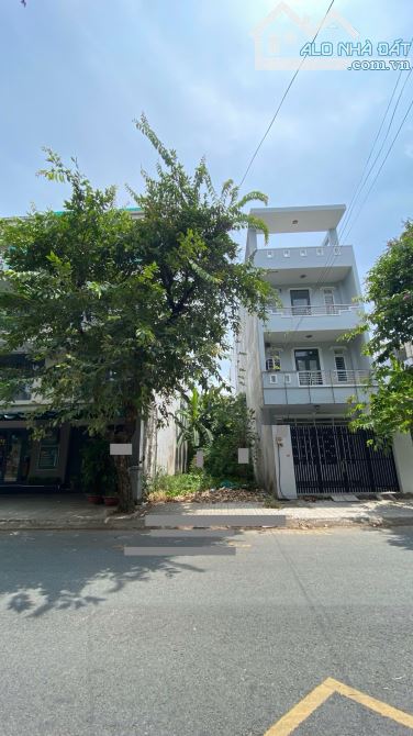 Bán đất mặt đường Phạm Thận Duật View mặt chợ TM.Lợi Quận 2 cũ nền 24 (100m2) 150 tr/m2 - 1