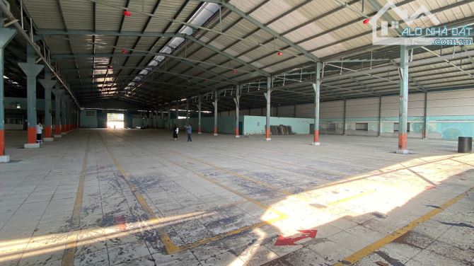 Cho thuê kho xưởng MT Quốc Lộ 1A, Bình Tân, KV: 7.500m2, XD : 4.800m2 - 1