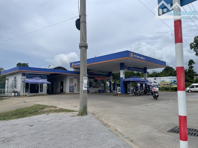 Bán mặt tiền kinh doanh Đồng Khởi