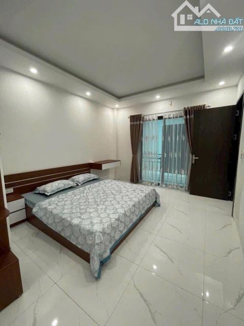 CỰ KHỐI – NHÀ ĐẸP Ở NGAY – 5 TẦNG – FULL NỘI THẤT – CHỈ 4.X TỶ - 1