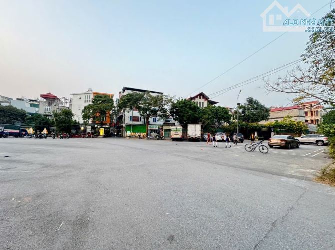 Bán đất Phố Sài Đồng 100m2 MT 6.5m ô tô vào tránh,gần AEON, xây ở rất đẹp, đầu tư giữ tiền - 1