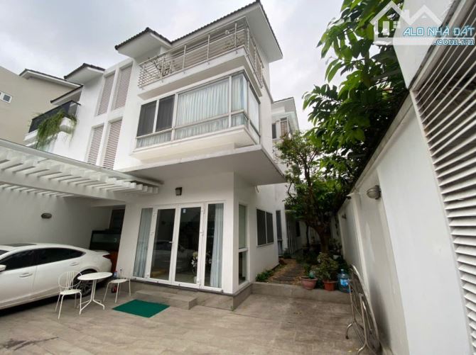 Cần tiền bán gấp Biệt Thự Khu ABC Trần Não, Q2 - 1
