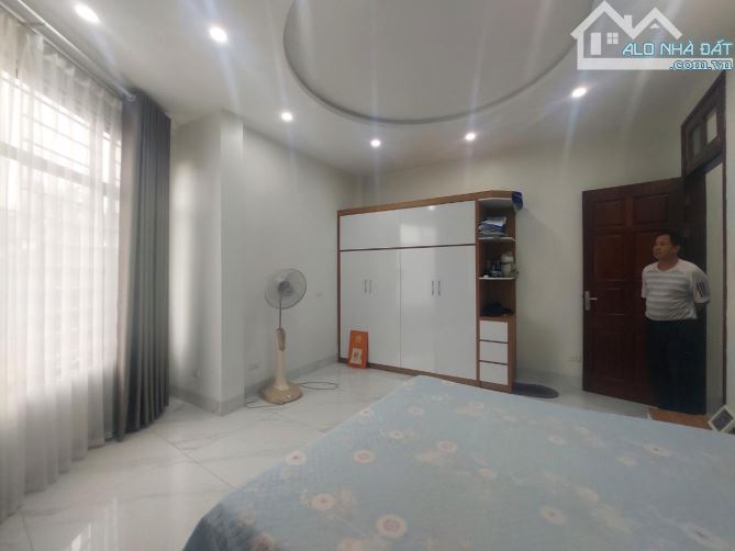 Bán nhà Đặng Vũ Hỷ 4 tầng lô góc, vỉa hè kinh doanh, giá 14 tỷ hơn - 3