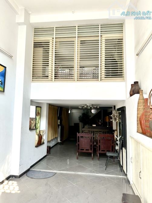 Bán nhà mặt tiền KD Phú Nhuận, 3 Tầng, 70m2, lô góc, gần Nguyễn Văn Trỗi, giáp Q3, 12.8 Tỷ - 2