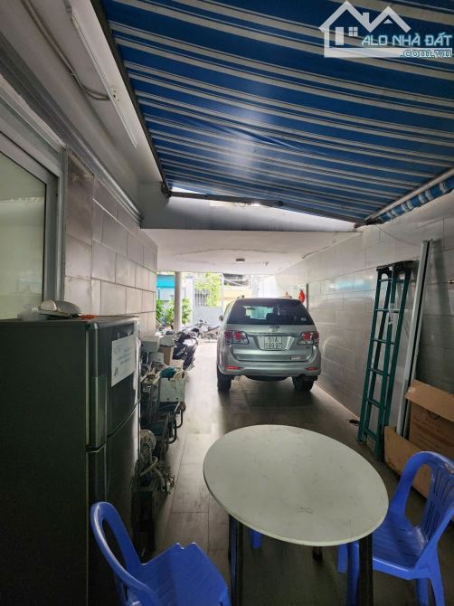 BIỆT THỰ HẺM XE TẢI TRÁNH NGUYỄN XÍ. DT 170m2 NGANG 10m DÀI 17m. GIÁ 29T - 2
