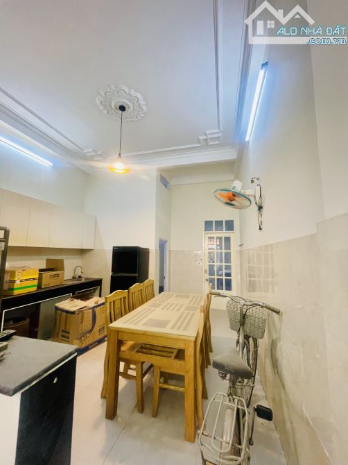BÁN NHÀ NGUYỄN TƯ GIẢN, P12 GÒ VẤP – HẺM XE HƠI – 3 TẦNG – 4PN – DT 4x17M – NHỈNH 6 TỶ - 2