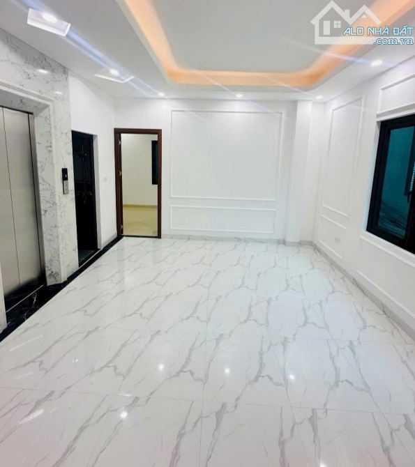 Bán nhà Giáp Bát 49m2, Mặt tiền 6.3m. Giá 12. 5 tỷ - 2