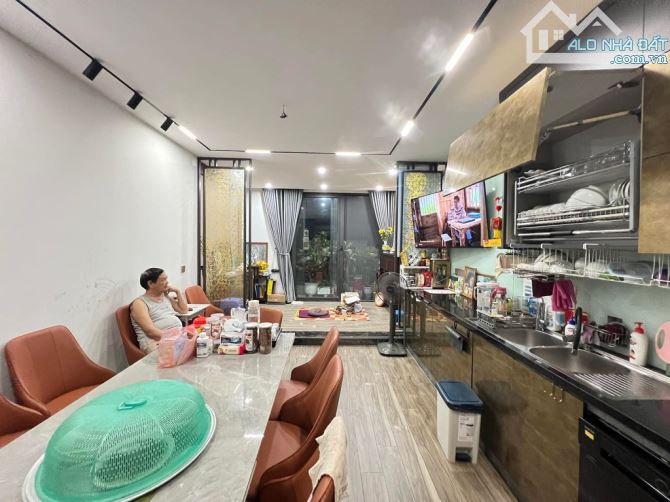 NHÀ 6 TẦNG – THANG MÁY SỊN – PHỐ TÂY SƠN - 2