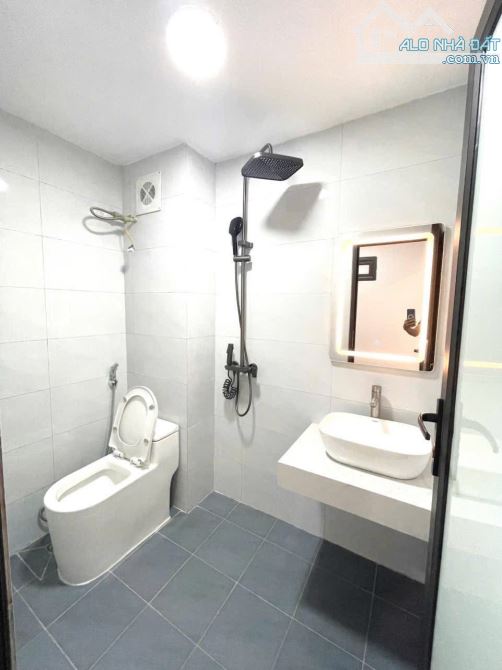 Bán nhà Kim Giang. Ngõ thông, gần ô tô. 32m2, 7 tầng, 8,3 tỷ. - 2