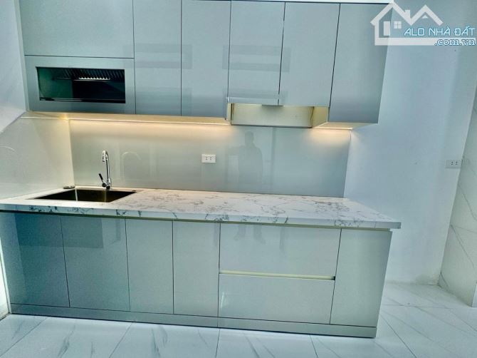 Cần bán nhà tập thể In ngân hàng Đống Đa - 80m - 3PN - 2