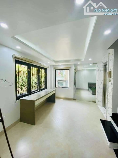 Hot! Bán Nhà Phố Nguyễn Sơn - 7 Tầng - Mt Khủng 6,5m - Lô Góc 2 Thoáng - 2
