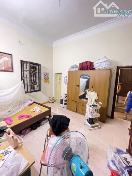 PHÂN LÔ CẦU GIẤY - Ô TÔ VÀO NHÀ - 2 THOÁNG - KCBT CHẮC CHẮN - SỔ ĐẸP - 64m2*4T - 2