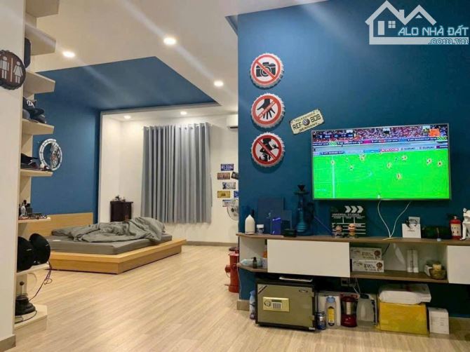 GÒ VẤP, BÁN NHÀ MẶT TIỀN VEN SÔNG, DT 8x18m 4 TẦNG - 2