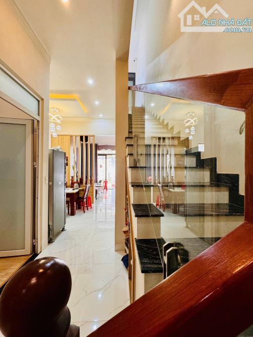 NHÀ 1 MÊ FULL NỘI THẤT HẺM ĐỒNG KHỞI: GIÁ 4.35 tỷ - 2