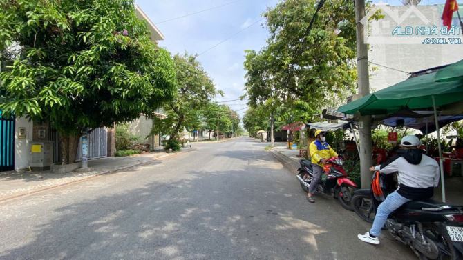 Bán đất mặt đường Phạm Thận Duật phường TM.Lợi Quận 2 cũ nền 47 (100m2) 150 tr/m2 - 2