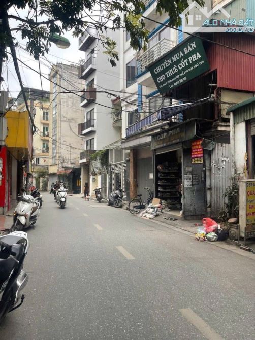 Bán Đất Tặng Nhà 5 Tầng Kinh Doanh, Mặt Phố Hoa Bằng Cầu Giấy, Lô Góc DT 210M Giá 55Tỷ. - 1