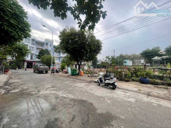 Bán Đất Mặt Tiền Đường 447B Lê Văn Việt P. Tăng Nhơn Phú A - 1