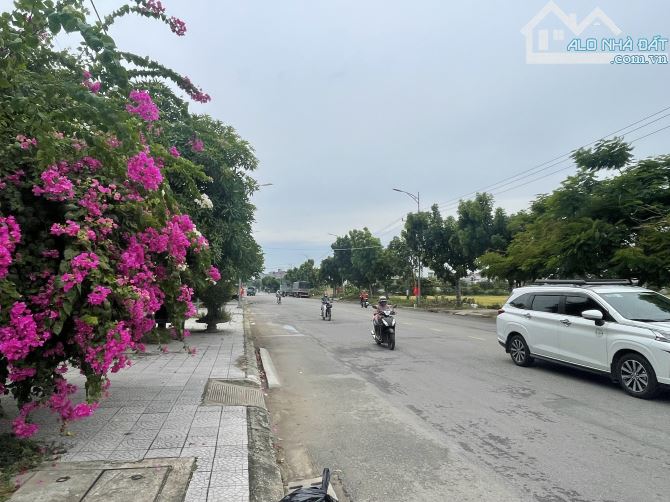Bán mặt tiền kinh doanh Đồng Khởi - 1