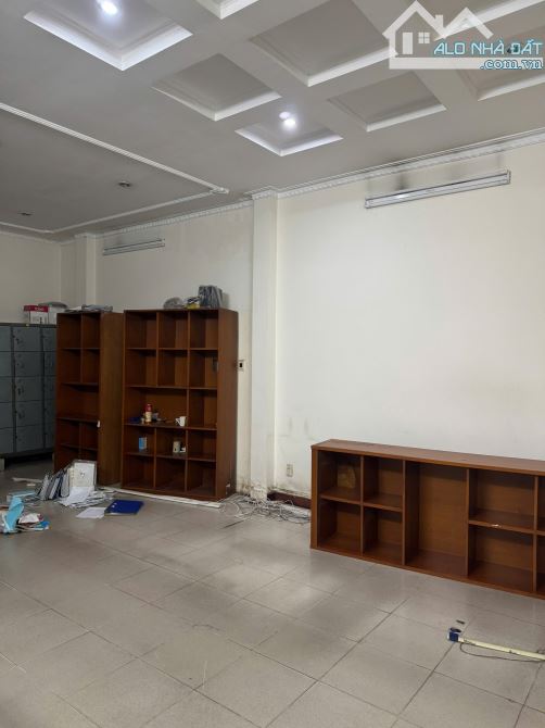 KHU VỰC HIẾM NHÀ BÁN - CẠNH PHỐ NHẬT - HẺM Ô TÔ TRÁNH - SỔ VUÔNG ĐẸP - 19,6 TỶ - 2