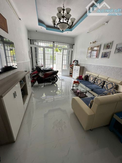 Nhà 5 Tầng Mặt tiền Bình Phú 1 ngay Chợ Lớn, Tặng hết NT xịn, Giá 9.5 tỷ TL chính chủ - 2