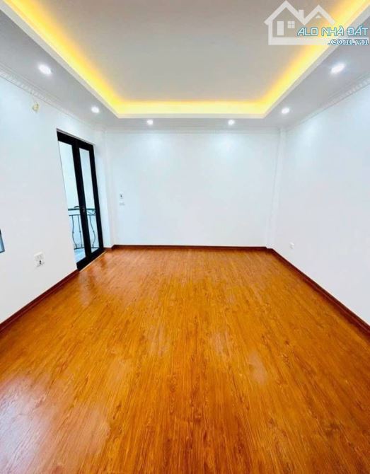 CỰ KHỐI – NHÀ ĐẸP Ở NGAY – 5 TẦNG – FULL NỘI THẤT – CHỈ 4.X TỶ - 2
