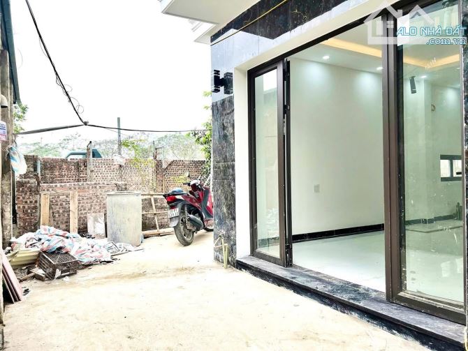 BÁN NHÀ PHỐ NGUYỄN SƠN, 7.X TỶ,  DT40M2, 5 TẦNG, LÔ GÓC, Ô TÔ, GIÁ TỐT. - 2