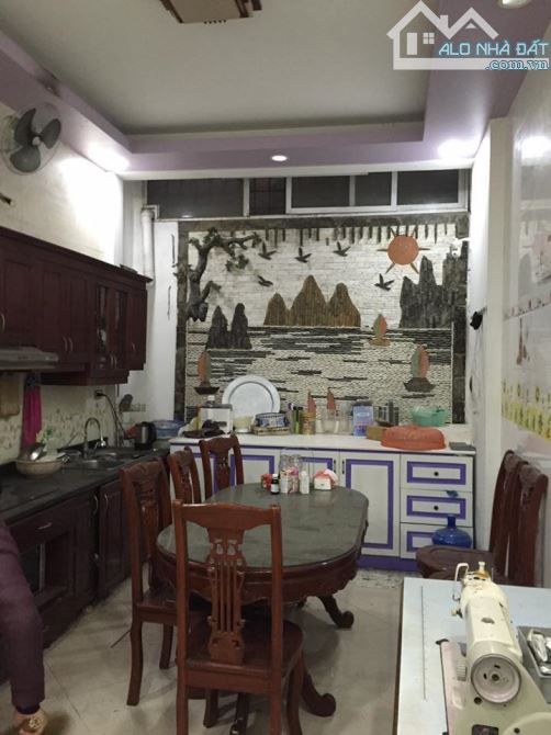 Bán nhà riêng phố Chùa Nền, Đống Đa. 96 m2 x Mt 5,7m. Lô góc 2 thoáng ô tô KD VP cho thuê - 2