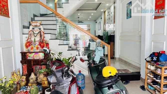 Siêu Phẩm nhà Nguyễn Thị Tú ngay ngã tư Gò Mây hẻm 8m 64m2,4Tầng Nhỉnh 5 tỷ - 2