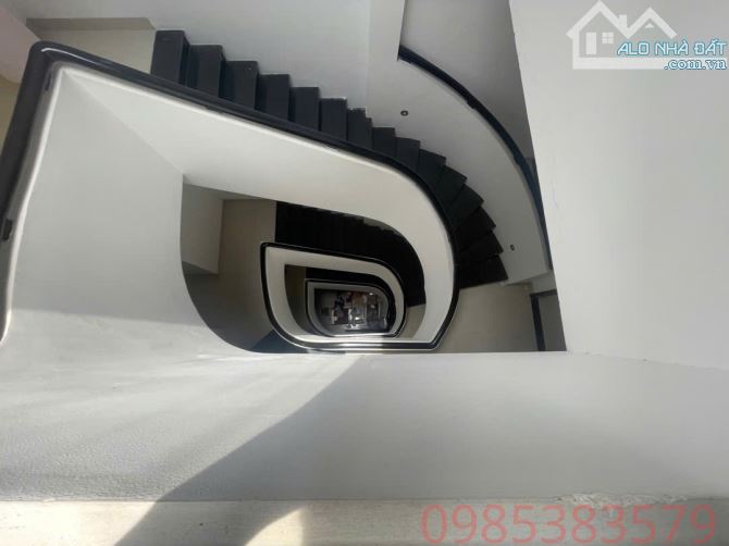 nhĩnh 7 tỷ sở hữu nhà mặt tiền4 tầng sát đường Thăng Long siêu đẹp - 2