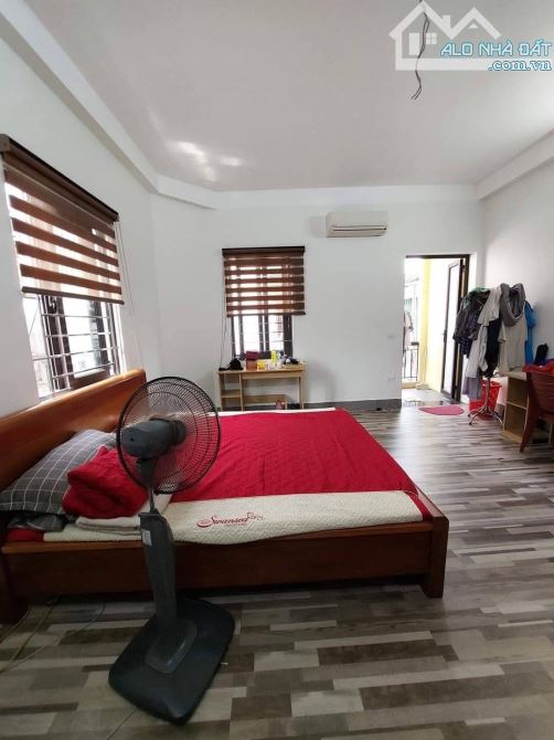 Bán nhà Vũ Trọng Phụng - 30m2 - ngõ thông,rộng,30m ra mặt phố - hiếm có - 7tỷ2 - 2