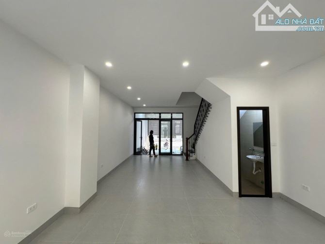 Cho thuê liền kề khu D Geleximco Lê Trọng Tấn Hà Đông, dt 140m x 4T, nhà đẹp, ô tô đỗ cửa - 3