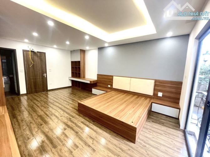 🏡 Bán nhà Bồ Đề, Long Biên, 40m2 x 4 tầng, gần cầu Chương Dương, Ô tô, 8 tỷ 9 - 3