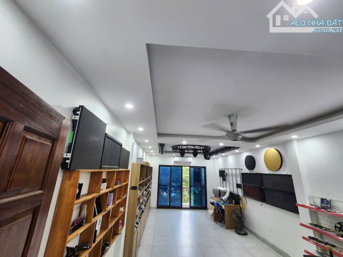 NHÀ KIM ĐỒNG, 78M2*6T, NGÕ Ô TÔ TRÁNH, GARA, MỚI ĐẸP - 3