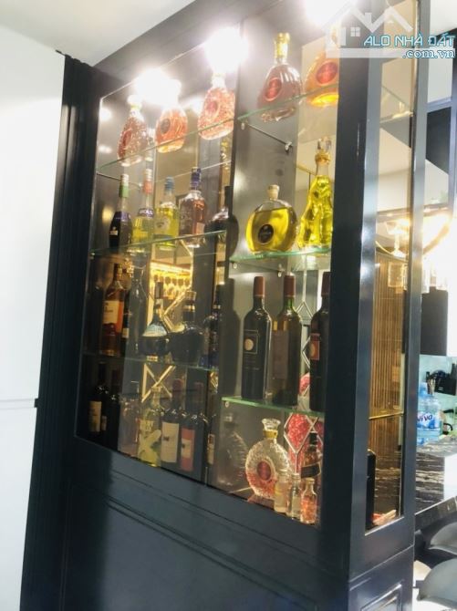 C106 🏙️ CĂN HỘ CAO CẤP 103M2 CHỈ 5T COSMO CITY QUẬN 7 - SỞ HỮU LÂU DÀI - 3