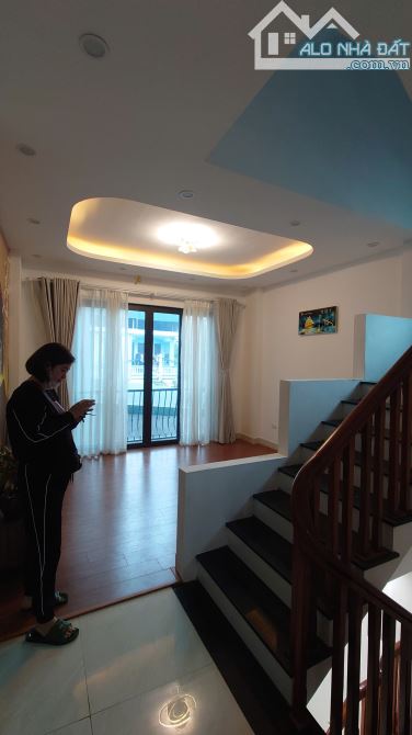 TRUNG TÂM THANH TRÌ, TIỆN ÍCH TRÀN NGẬP, 50M RA MẶT Ô TÔ NỘI THẤT ĐẸP 36M2 5 TẦNG 5 TỶ Mua - 3