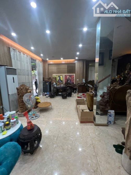 BÁN NHÀ KIM GIANG . GẦN ỦY BAN PHƯỜNG ĐẠI KIM . CHỢ . NHÀ ĐẸP . Ô TÔ QUA NHÀ . NGÕ THÔNG - 3
