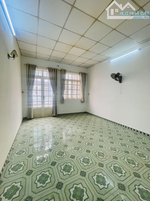 BÁN NHÀ NGUYỄN TƯ GIẢN, P12 GÒ VẤP – HẺM XE HƠI – 3 TẦNG – 4PN – DT 4x17M – NHỈNH 6 TỶ - 3