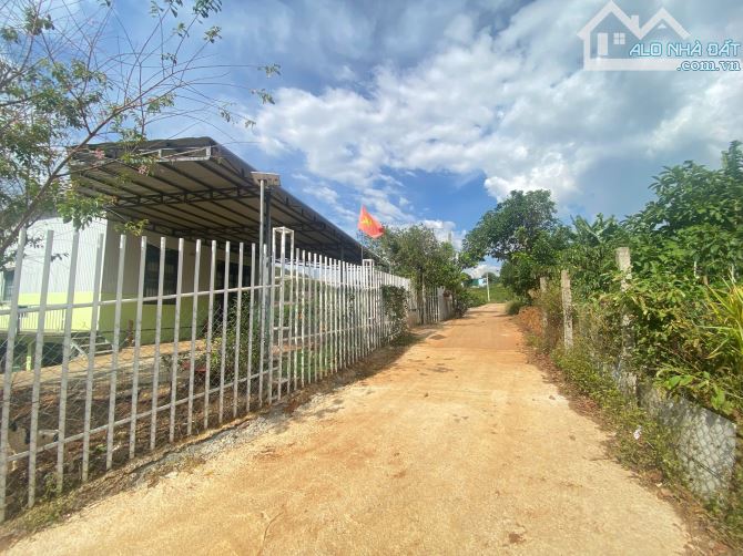Bán căn nhà vườn 2 mặt tiền cực đẹp 1.774m2 ngay Gần sân bay Liên Khương, Gần Quốc Lộ 27 - 3