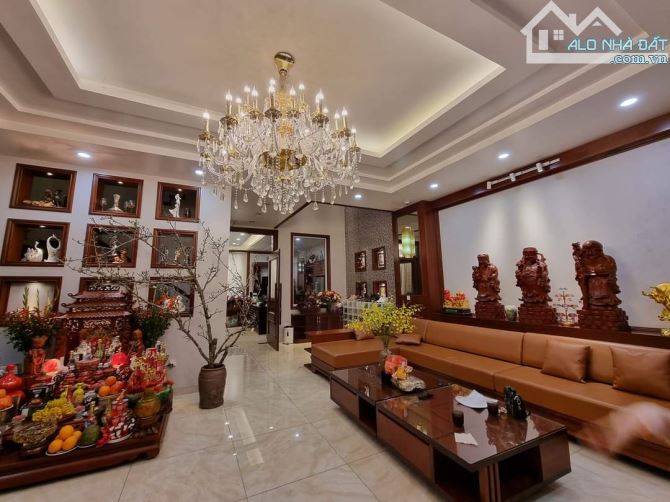 BÁN BIỆT THỰ KĐT DỊCH VỌNG - BIỆT THỰ ĐẲNG CẤP ĐẸP MÊ LY, THANG MÁY HẦM ĐỂ XE GIÁ 90 TỶ. - 3