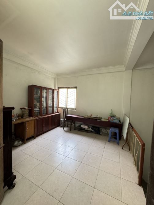 Hiếm. Bán nhà Nguyễn Trãi, Thanh Xuân. Ngã Tư Sở. 43m2 x 5 Tầng. MT 5.8m. Hơn 8 Tỷ. - 3