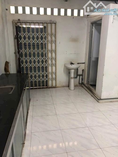 Cần bán gấp căn nhà cấp 4 ở Đ . Nguyễn Thị Sáu , Thới Tam Thôn 80m2 SHR giá 810tr - 3