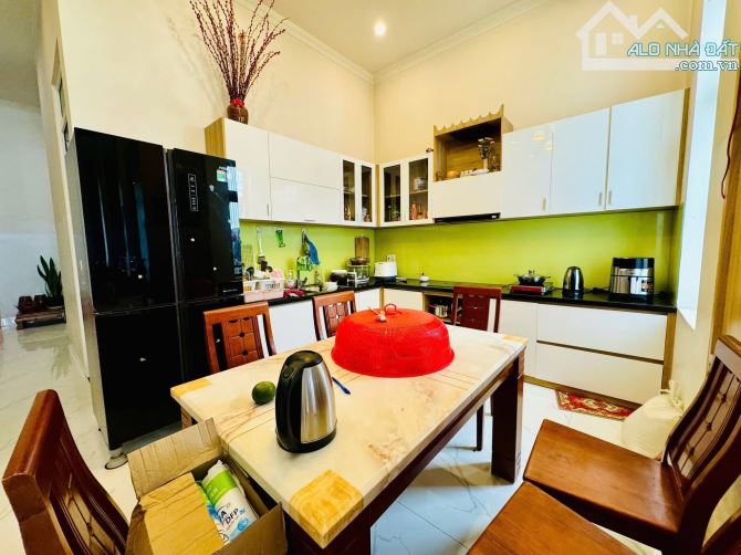 NHÀ 1 MÊ FULL NỘI THẤT HẺM ĐỒNG KHỞI: GIÁ 4.35 tỷ - 3