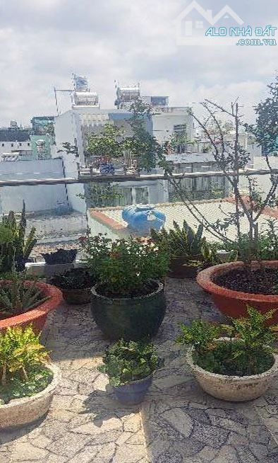 Q8 - 68m2- Dương Bá Trạc- F1- 4 tầng- sát cầu Nguyễn Văn Cừ-  Ngang 4m- nhỉnh 6t - 3