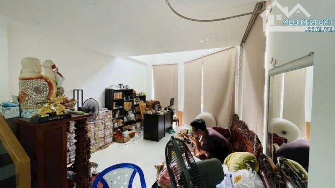 NHÀ 3 MẶT TIỀN TRỊNH ĐÌNH TRỌNG QUẬN 11, 1TRET65 3 LẦU 5PN 4WC ST TRƯỚC SAU Ô ĐẬU NGÀY ĐÊM - 3