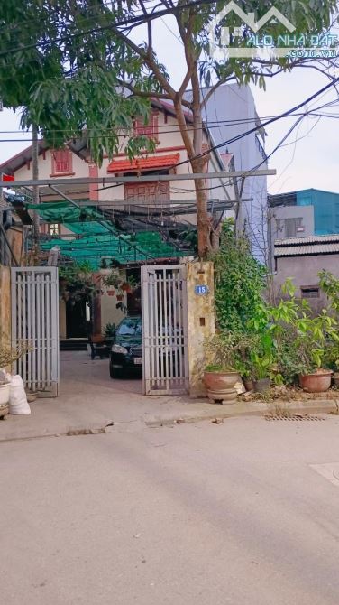 Đất ngõ to 565 Bát Khối - 40m - 4,55 tỷ SDCC MT 5,2m rộng - 3